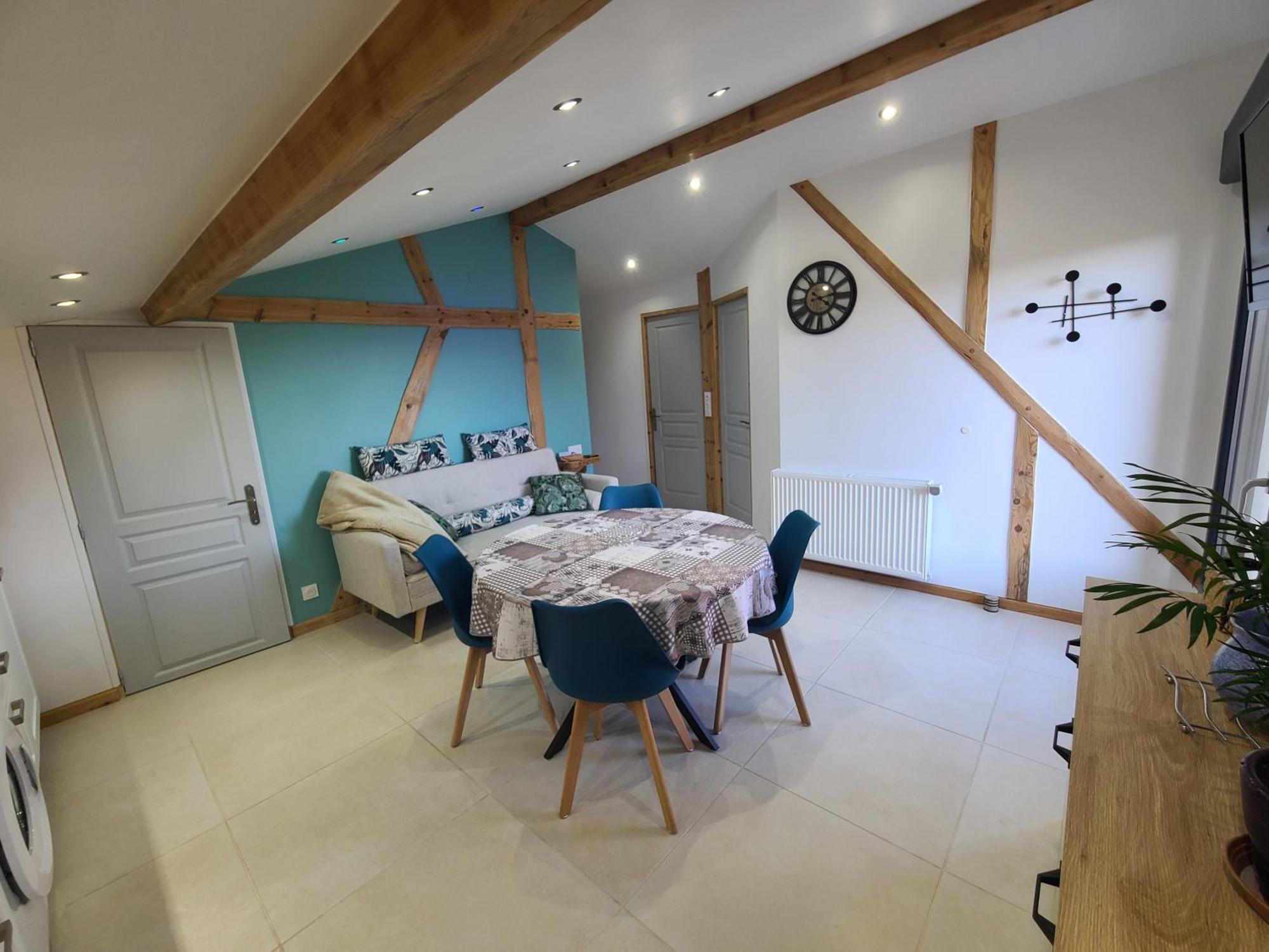 - - - - -les Colombages - - - - D'hotes-gite- Classement 3 Etoiles * Mirepoix (Ariege)