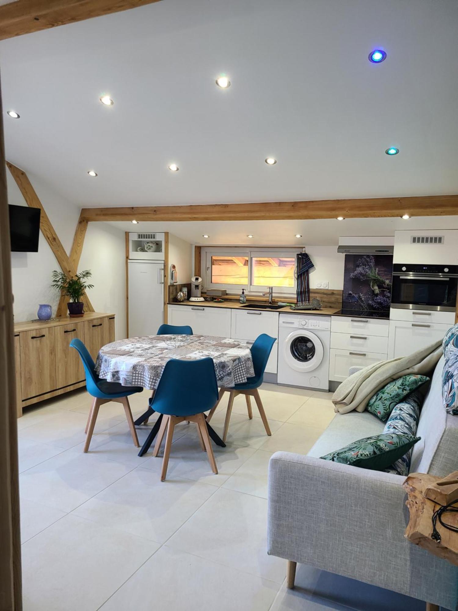 Apartment - - - - -les Colombages - - - - D'hotes-gite- Classement 3 Etoiles Mirepoix (Ariege)