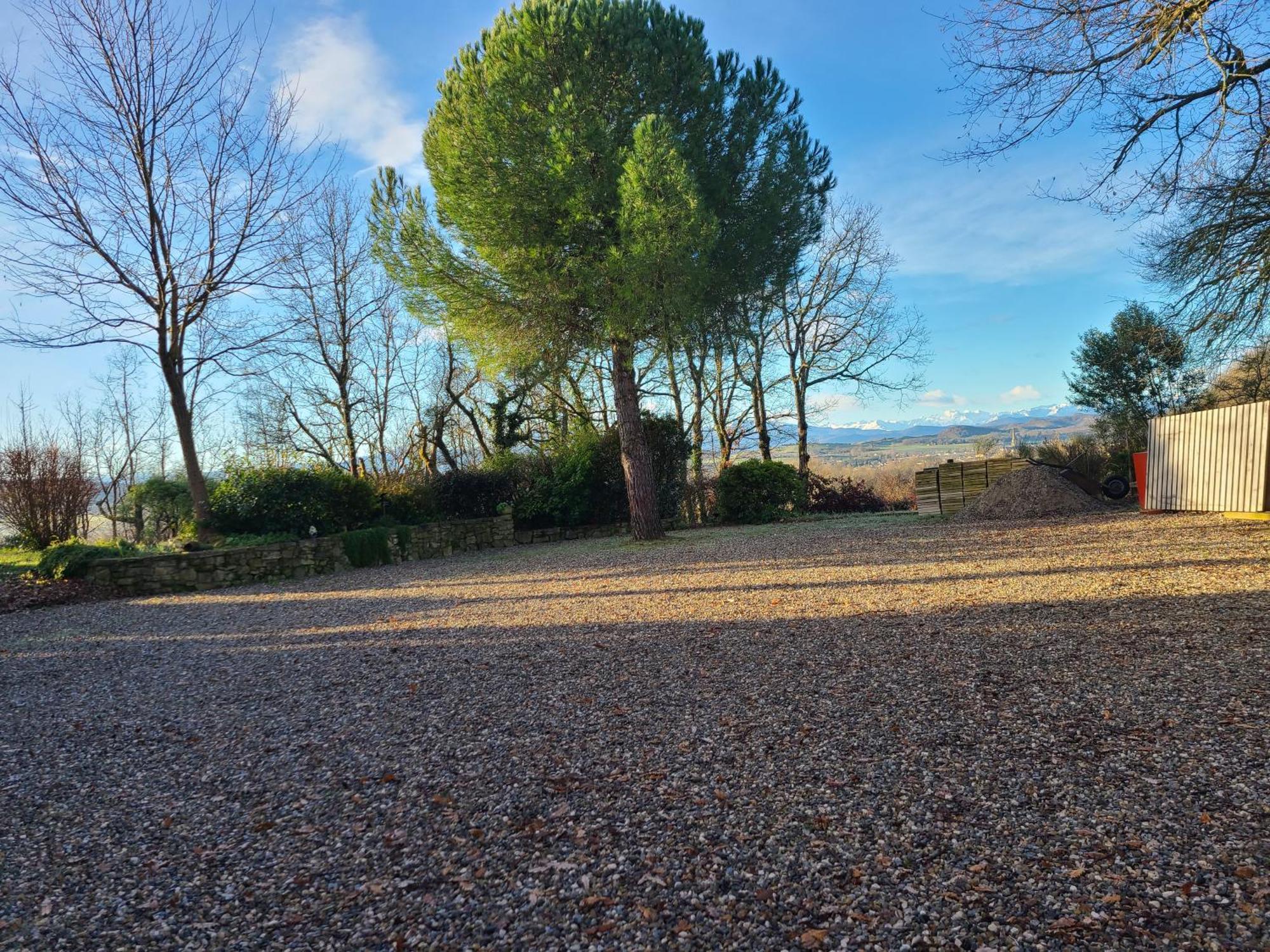 - - - - -les Colombages - - - - D'hotes-gite- Classement 3 Etoiles Mirepoix (Ariege)